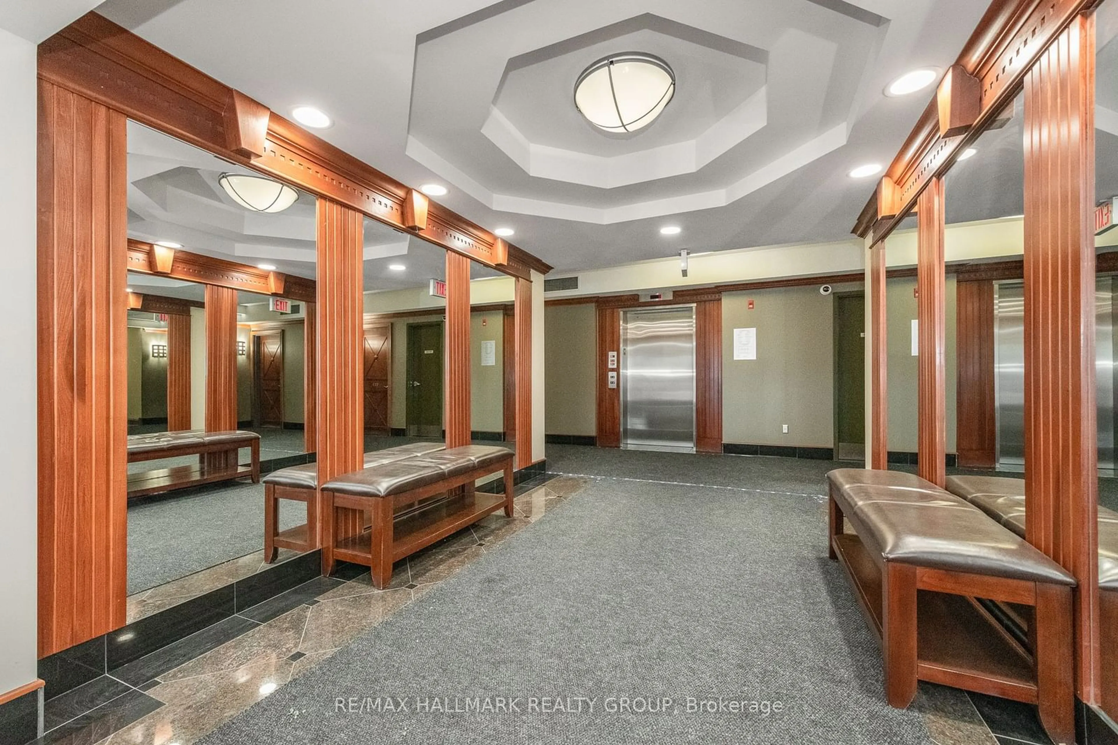 Lobby for 955 Beauparc #116, Cyrville - Carson Grove - Pineview Ontario K1J 0A1