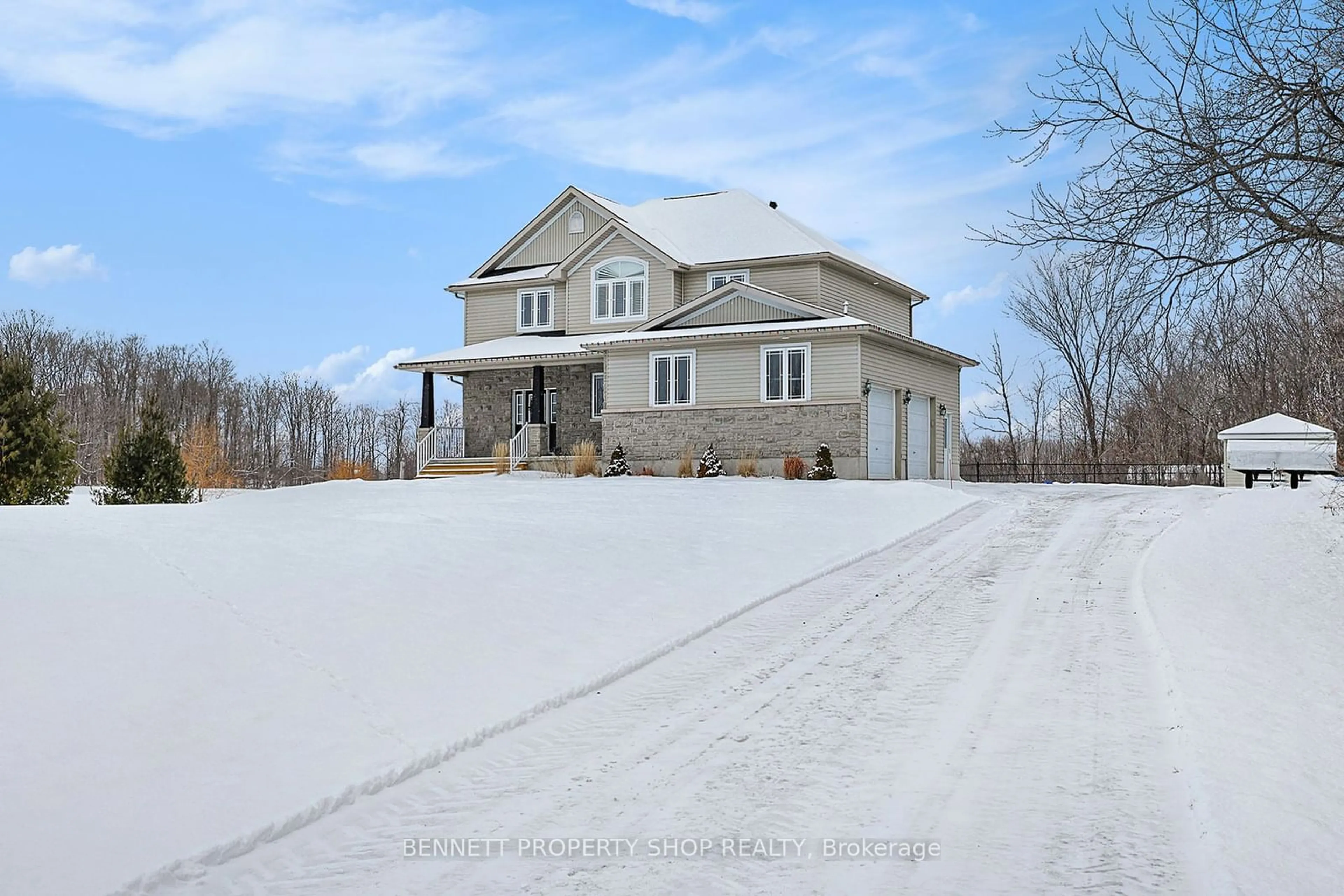 A pic from outside/outdoor area/front of a property/back of a property/a pic from drone, unknown for 17 KOLO Dr, Ashton Ontario K0A 1B0