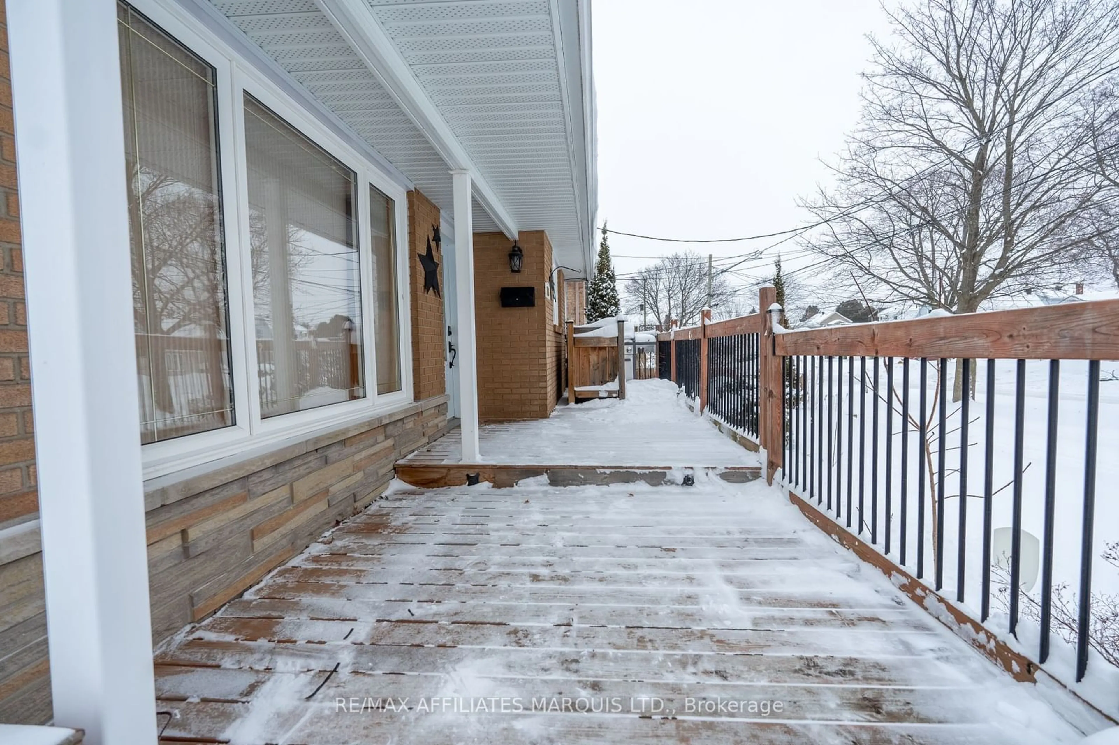 Patio, street for 1406 First St, Cornwall Ontario K6H 1P5