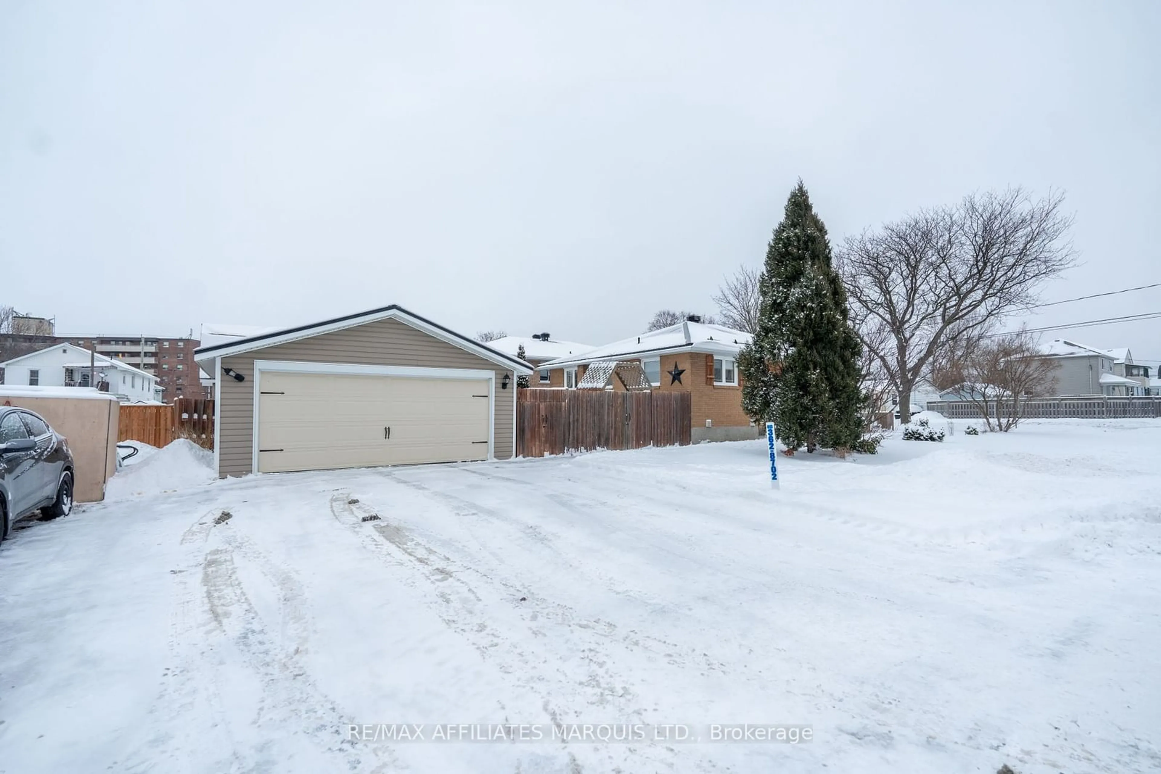 A pic from outside/outdoor area/front of a property/back of a property/a pic from drone, street for 1406 First St, Cornwall Ontario K6H 1P5