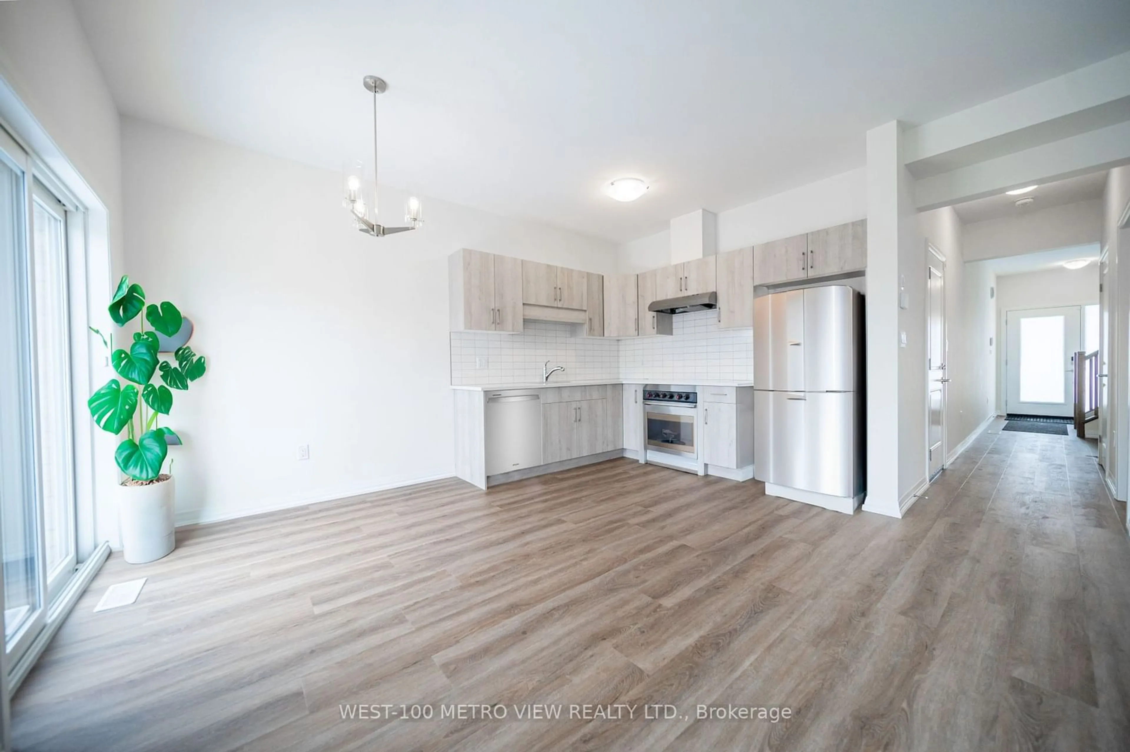 Open concept kitchen, unknown for 112 Willson Dr, Thorold Ontario L2V 0M4