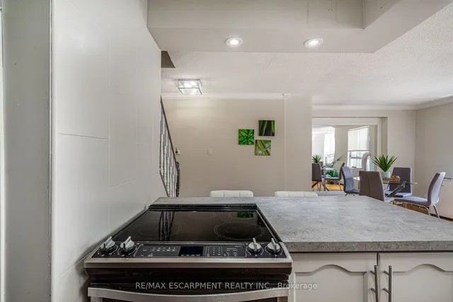 Additional property image - 10 John St Unit 209