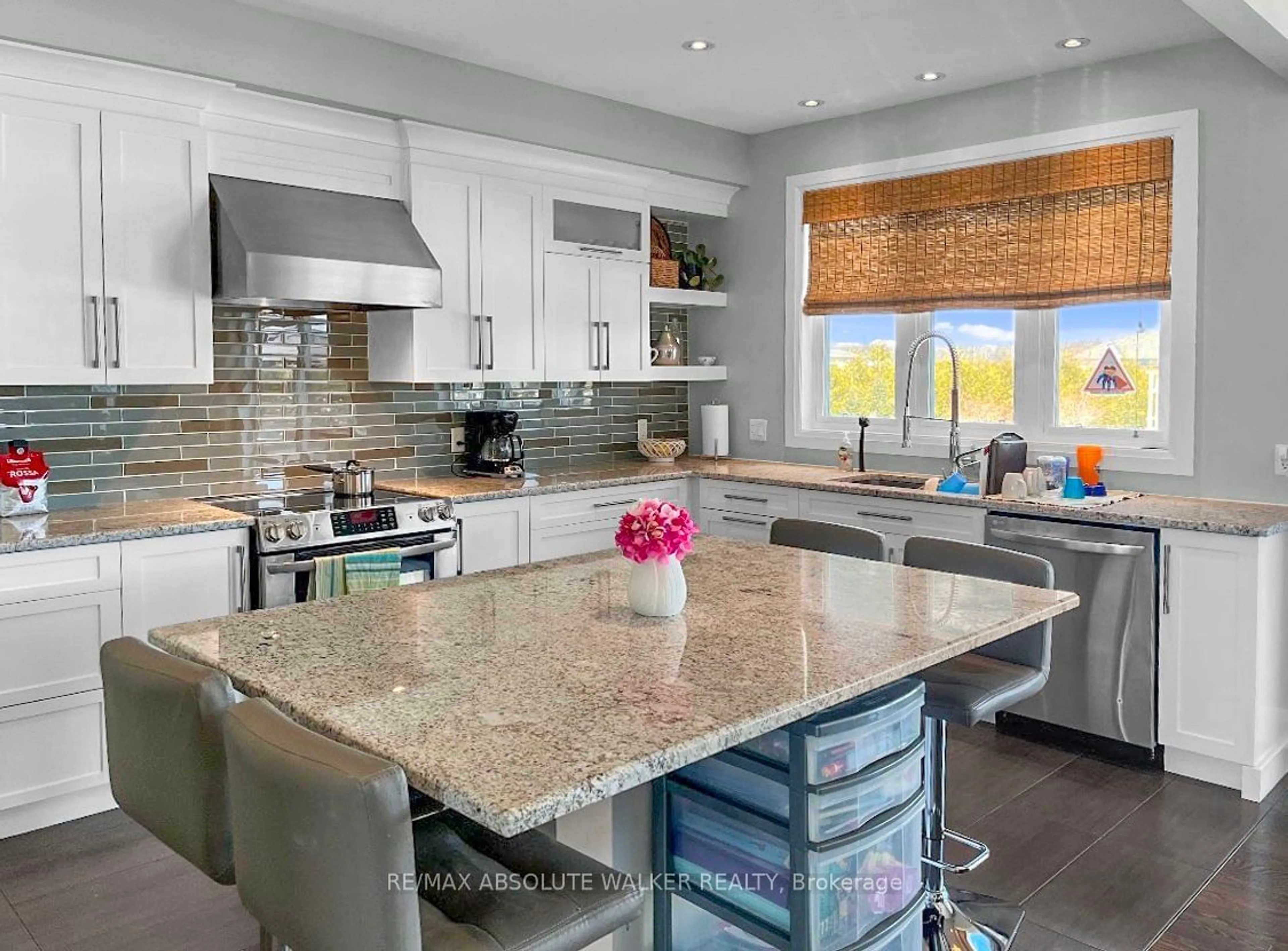 Contemporary kitchen, ceramic/tile floor for 5617 Maklynne Way, Orleans - Cumberland and Area Ontario K0A 3H0