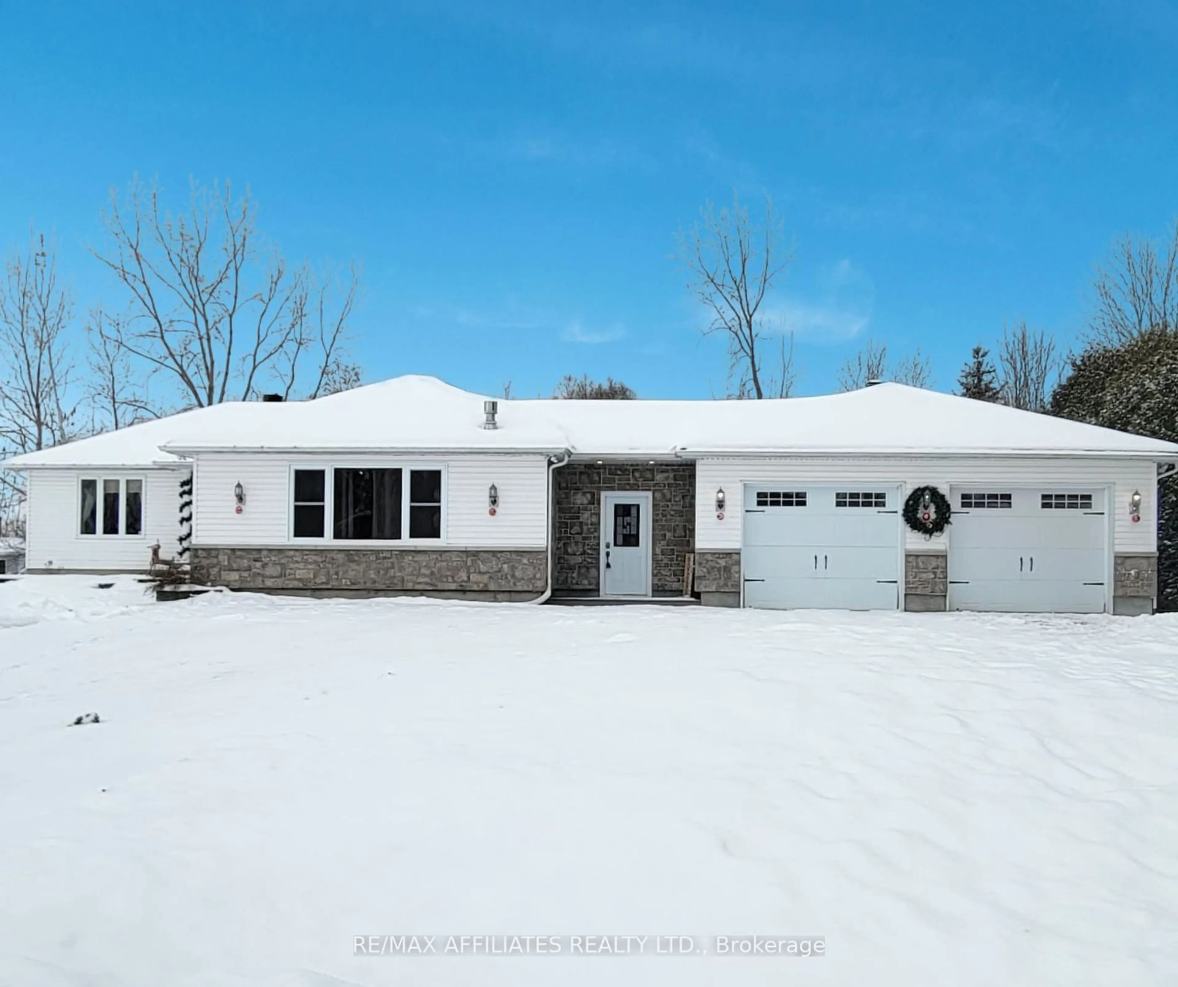 Home with vinyl exterior material, street for 2120 PAUL Dr, Clarence-Rockland Ontario K0A 1E0