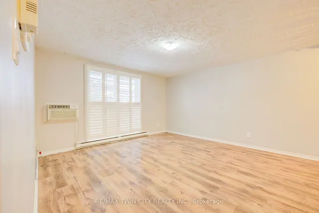 Additional property image - 24 Mooregate Cres Unit 202