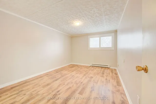 Additional property image - 24 Mooregate Cres Unit 202