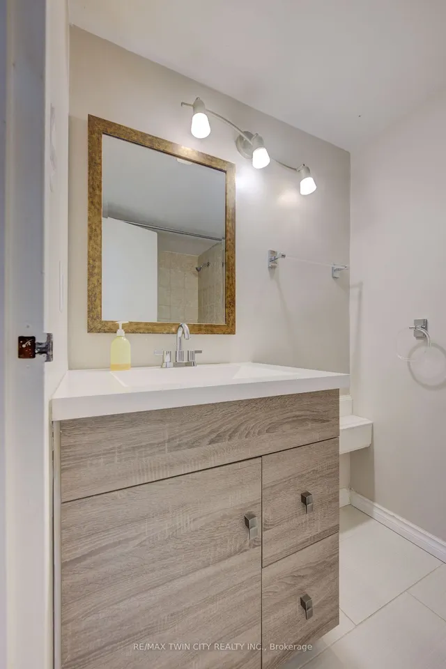 Additional property image - 24 Mooregate Cres Unit 202