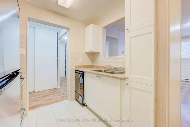 Additional property image - 24 Mooregate Cres Unit 202