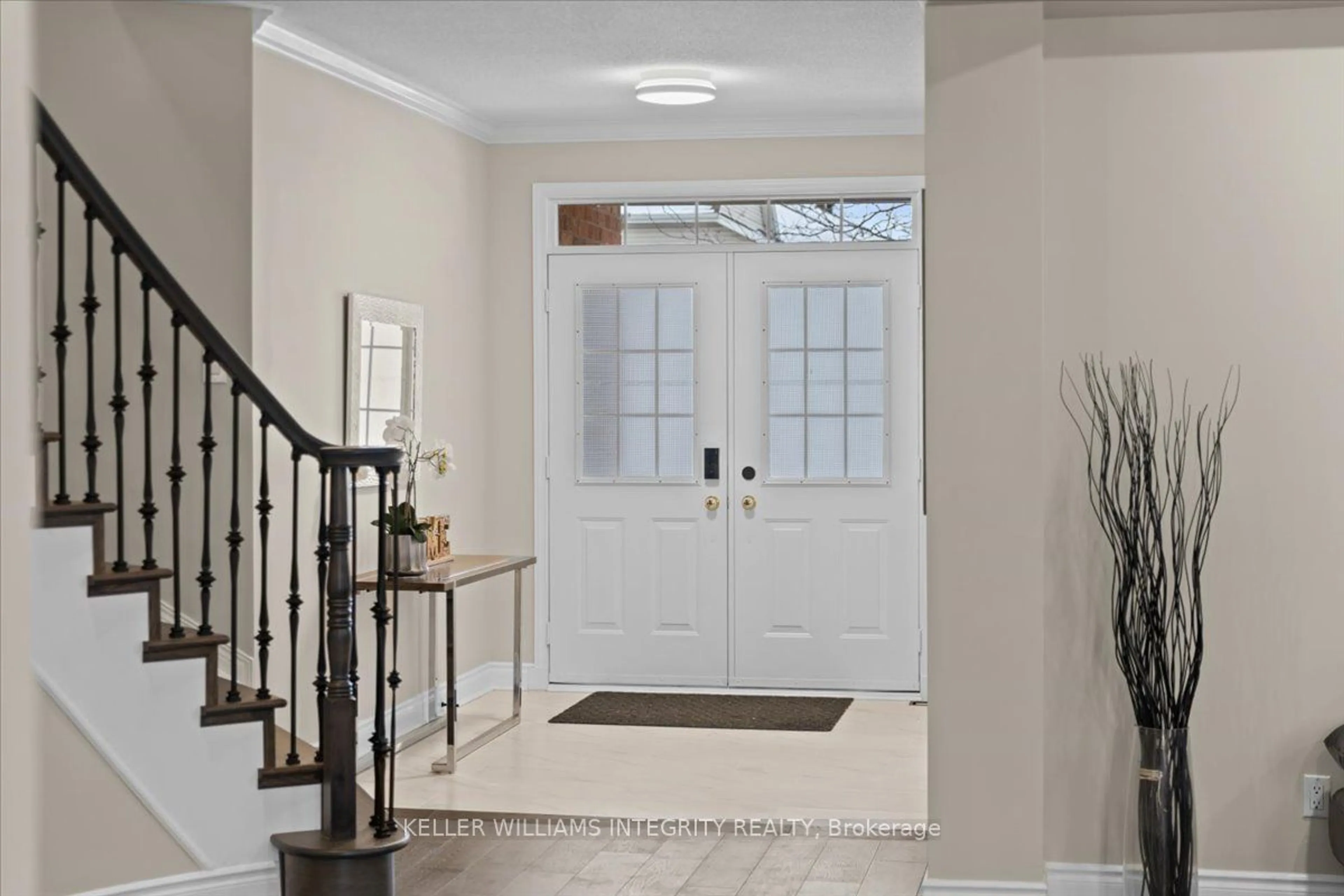 Indoor entryway for 45 MOUNTAIN ASH Dr, Barrhaven Ontario K2G 6V3