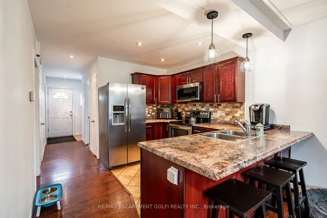 Additional property image - 76 Park Row