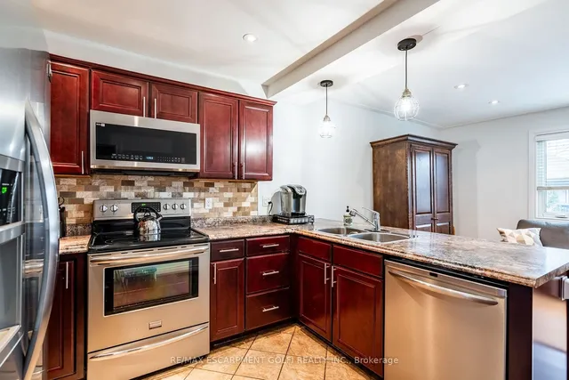 Additional property image - 76 Park Row