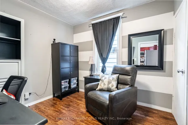 Additional property image - 76 Park Row