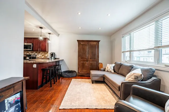 Additional property image - 76 Park Row