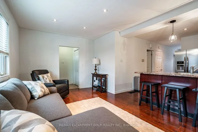 Additional property image - 76 Park Row