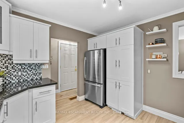 Additional property image - 377 East 16th St