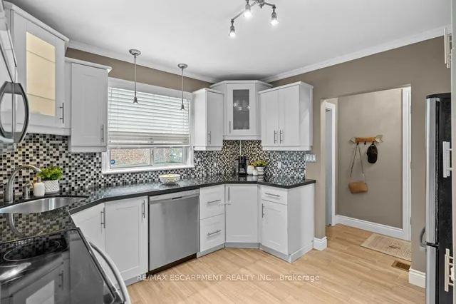 Additional property image - 377 East 16th St