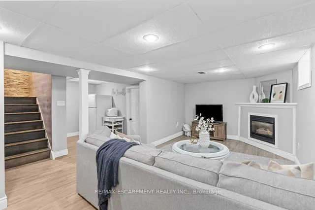 Additional property image - 377 East 16th St