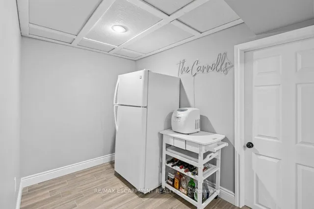 Additional property image - 377 East 16th St