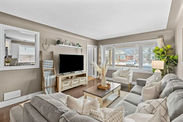 Additional property image - 377 East 16th St