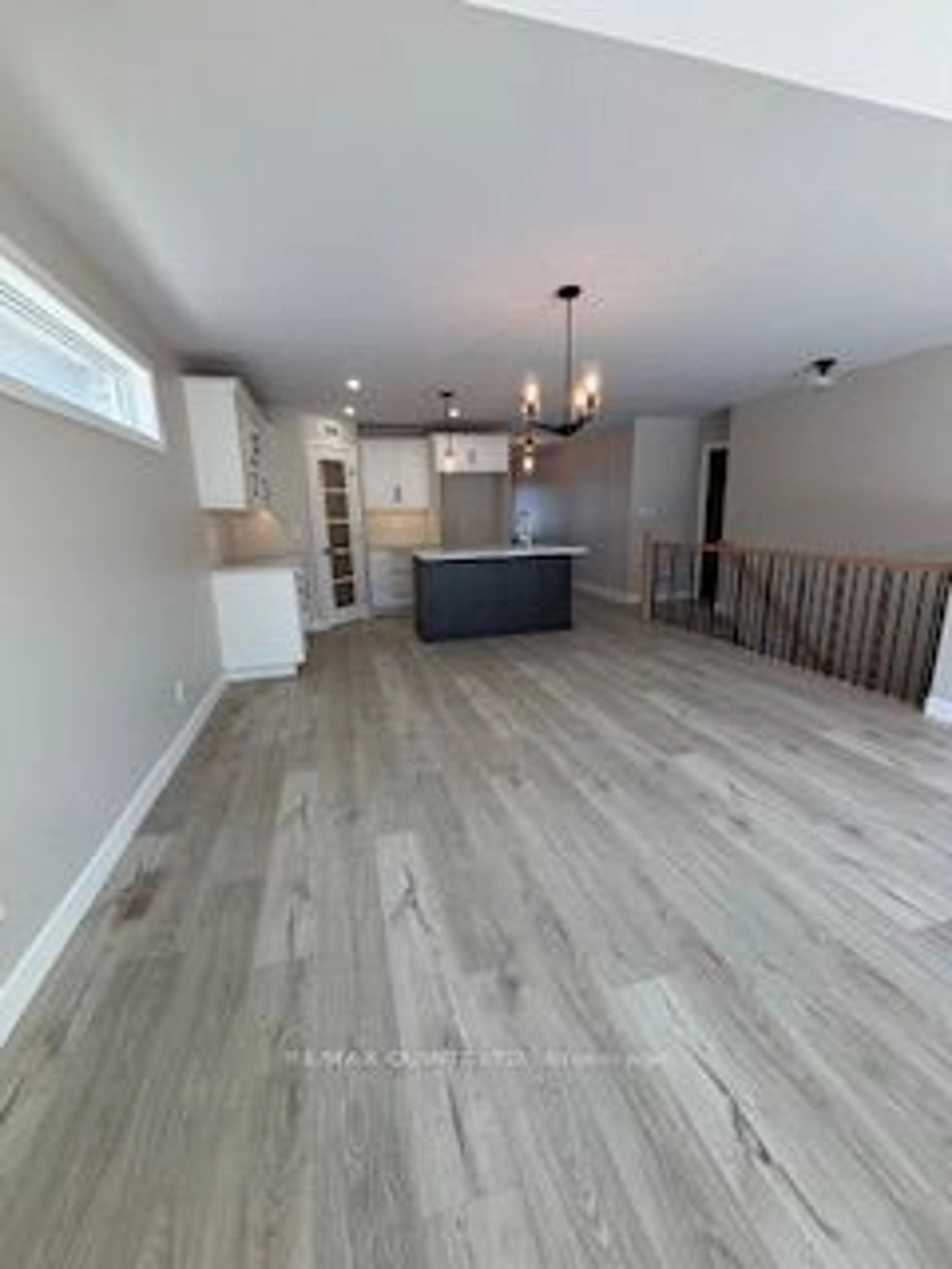 Open concept kitchen, wood/laminate floor for 120 HASTINGS PARK Dr, Belleville Ontario K8P 0J4