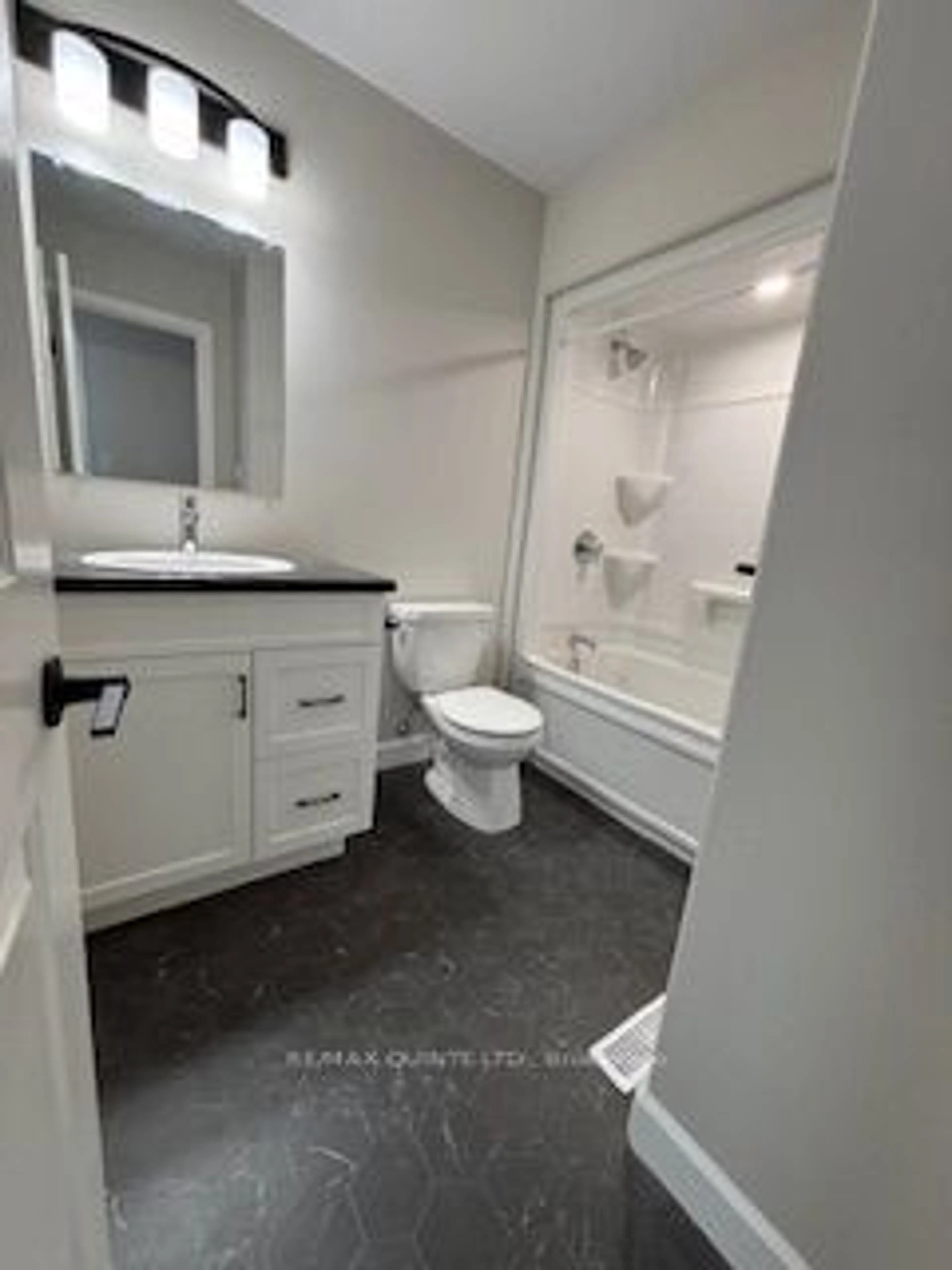 Standard bathroom, ceramic/tile floor for 120 HASTINGS PARK Dr, Belleville Ontario K8P 0J4