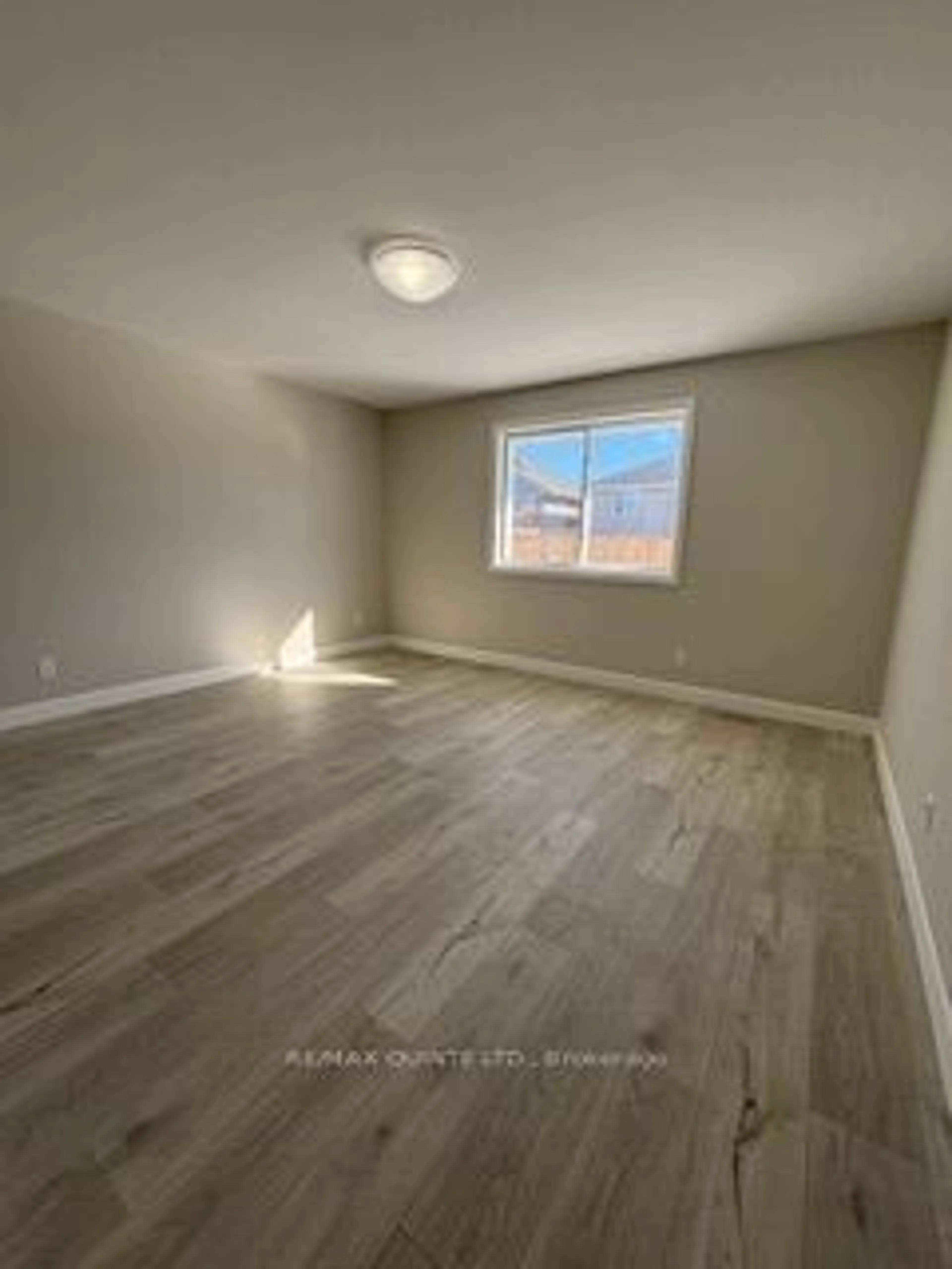 A pic of a room for 120 HASTINGS PARK Dr, Belleville Ontario K8P 0J4