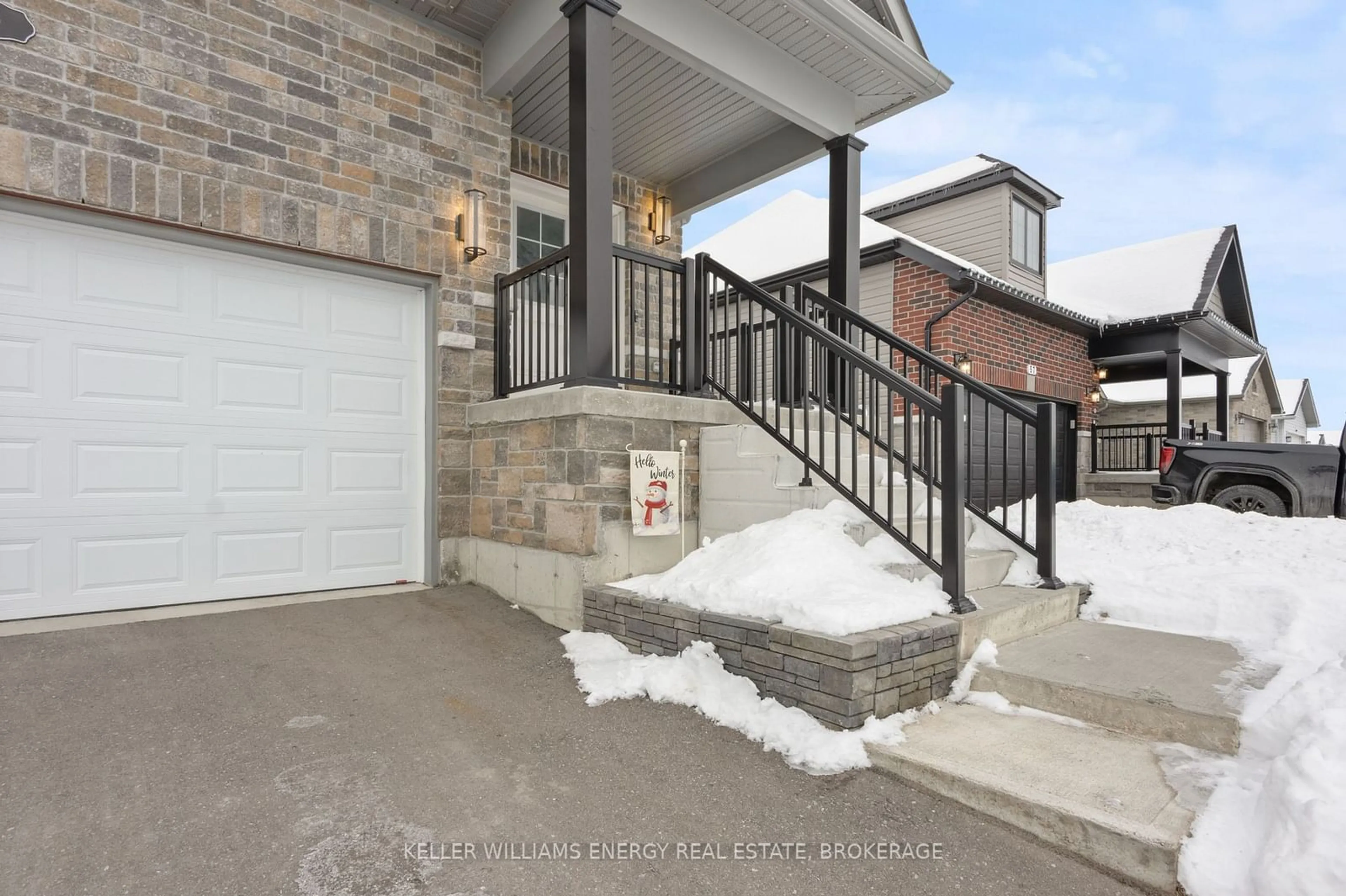 Indoor entryway for 59 Cortland Way, Brighton Ontario K0K 1H0