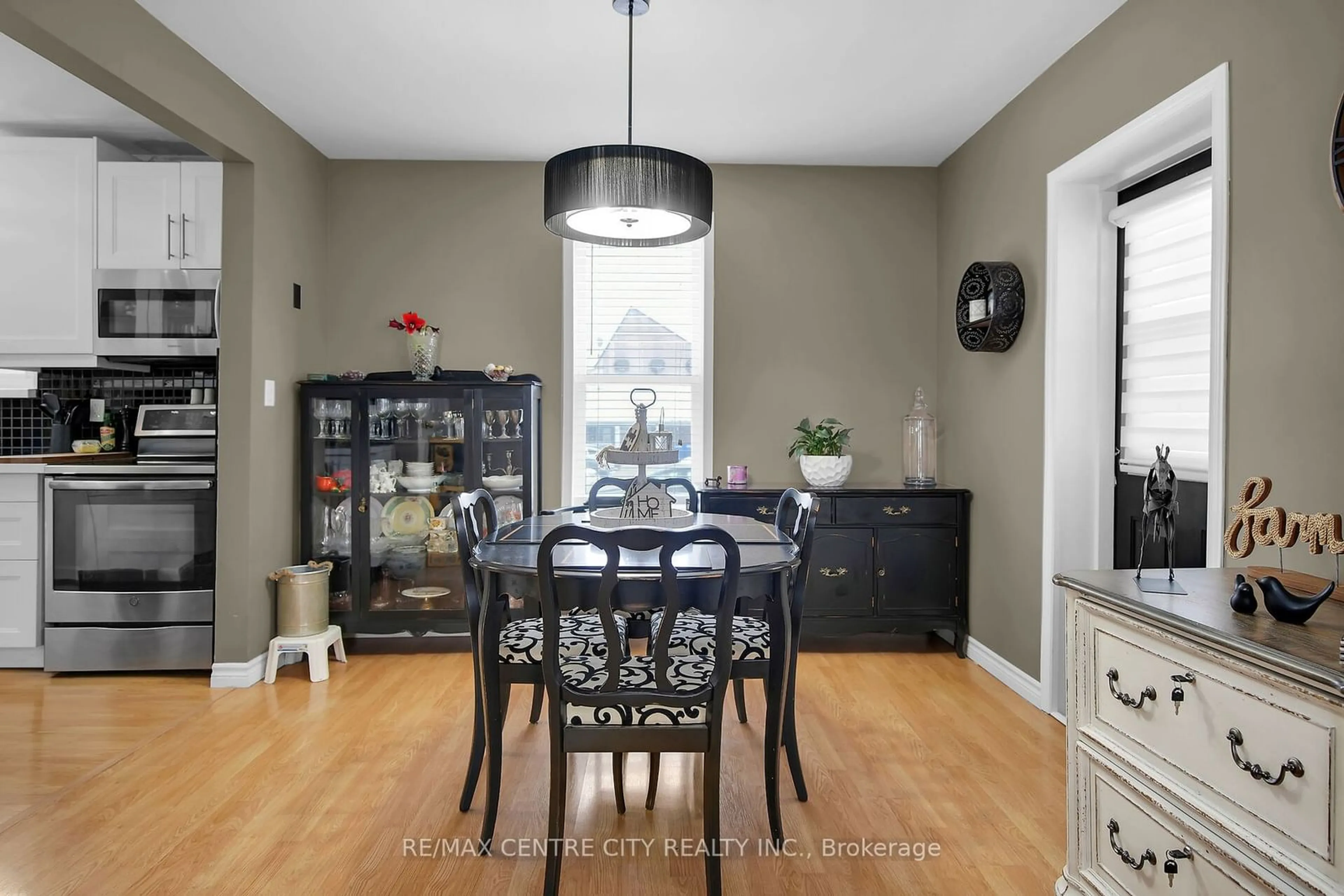 Dining room, unknown for 36 Walnut St, Aylmer Ontario N5H 1C5