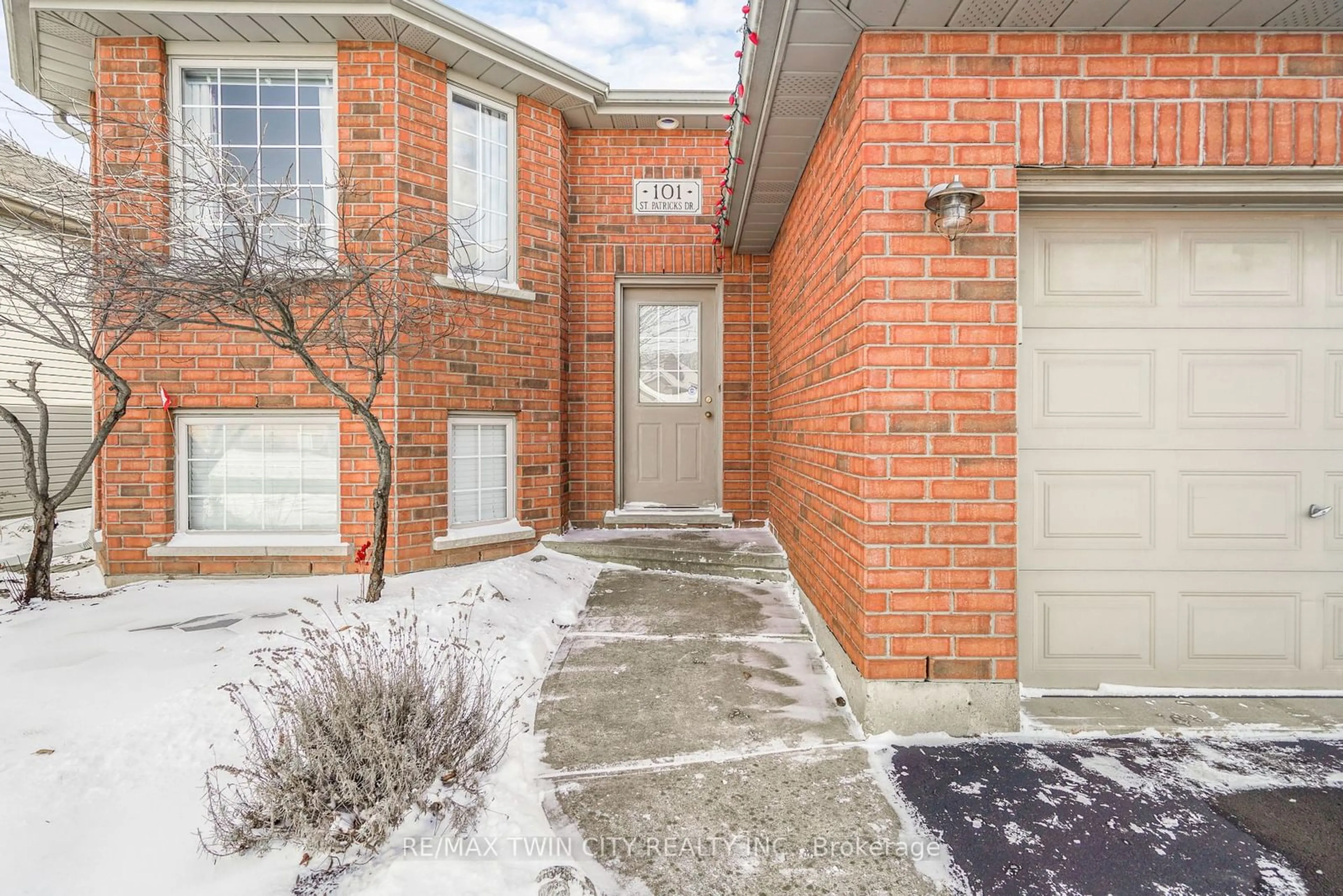 Home with brick exterior material, street for 101 St. Patrick's Dr, Brantford Ontario N3T 6M6