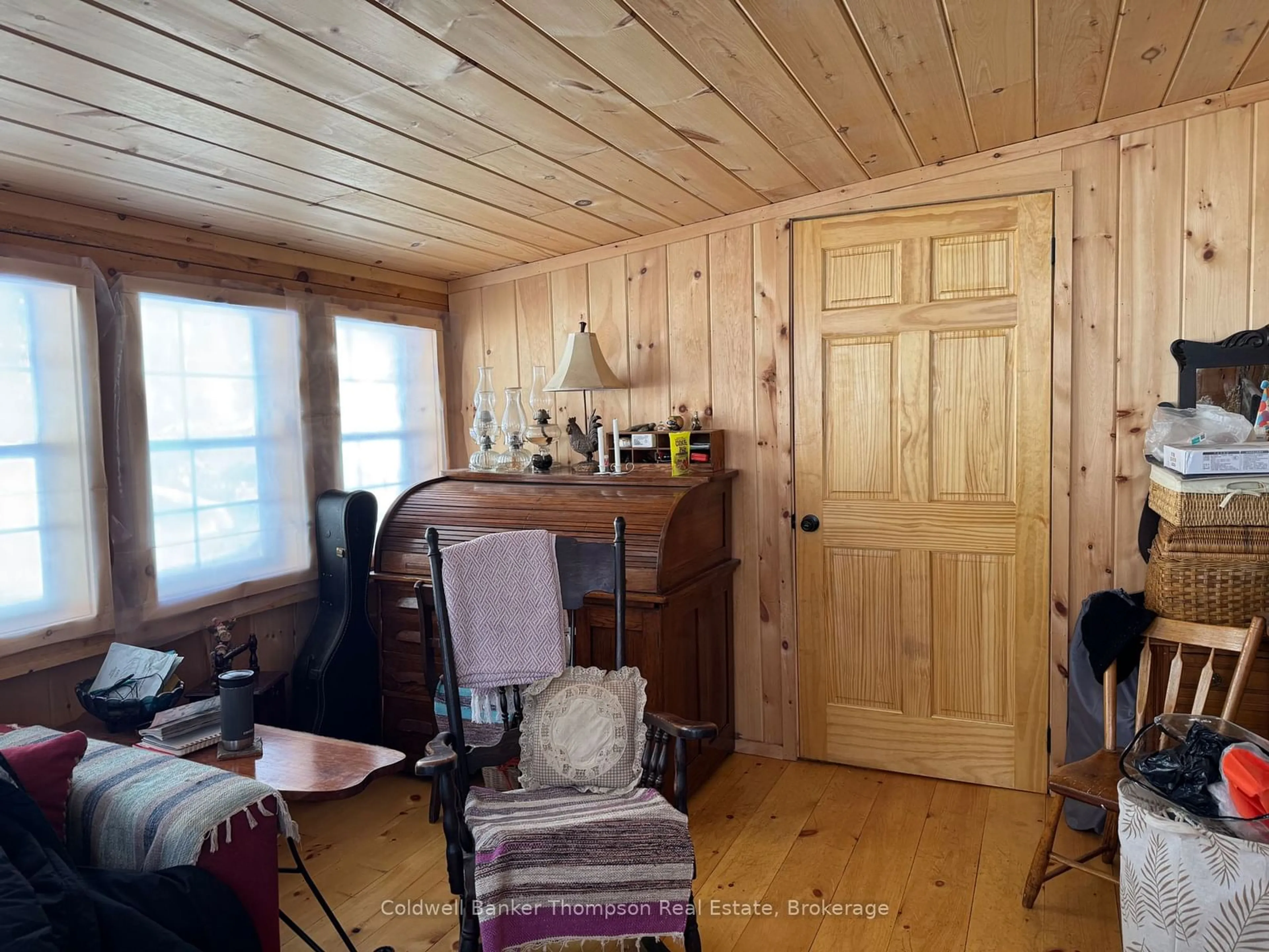 A pic of a room for 1898 AXE LAKE Rd, McMurrich/Monteith Ontario P0A 1Y0