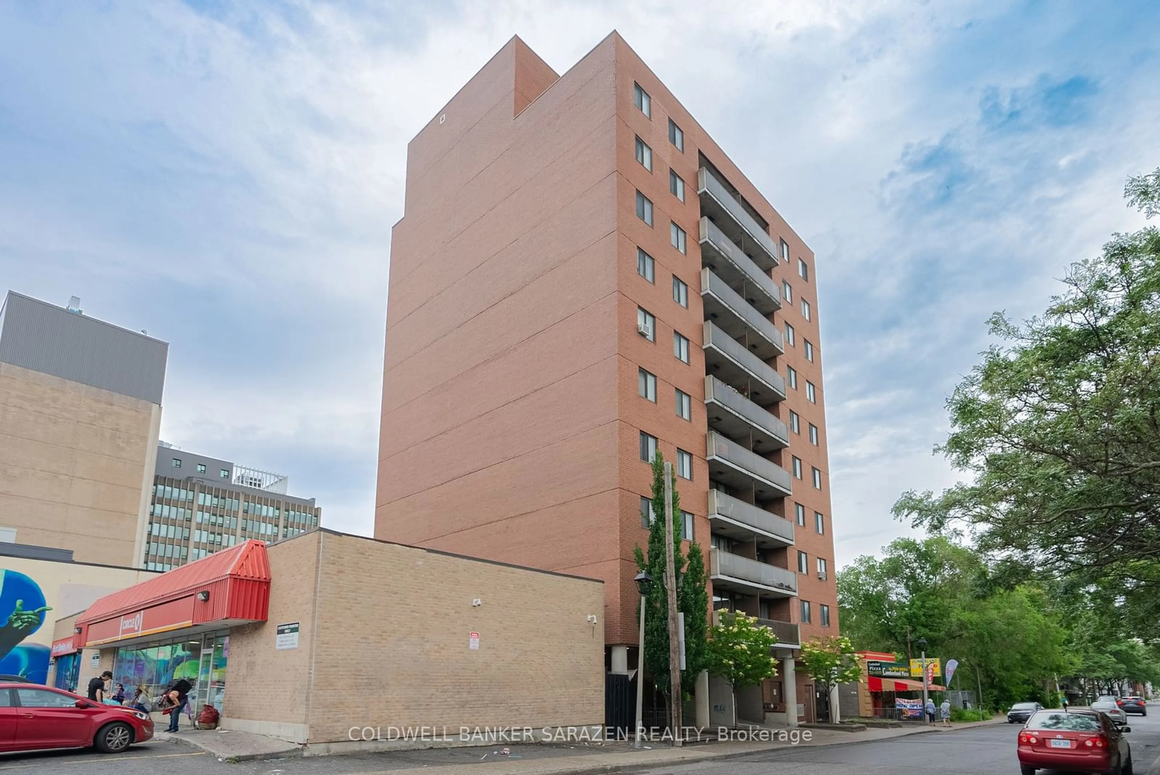 Patio, building for 154 Nelson St #404, Lower Town - Sandy Hill Ontario K1N 7R5