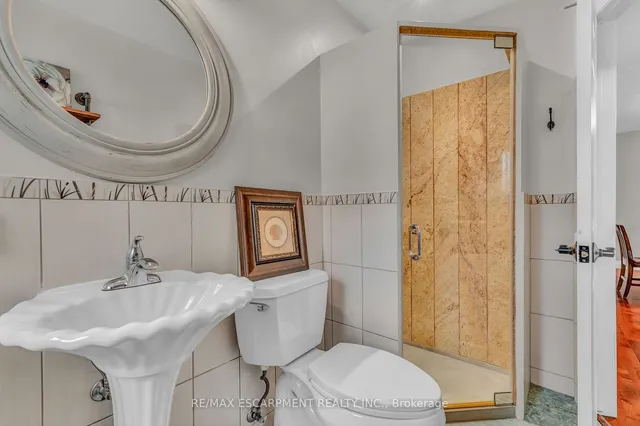Additional property image - 82 Rymal Rd