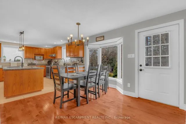 Additional property image - 82 Rymal Rd