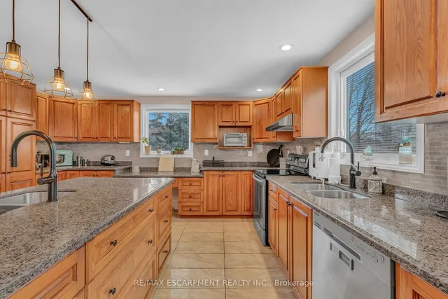 Additional property image - 82 Rymal Rd