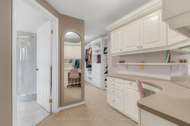 Additional property image - 82 Rymal Rd