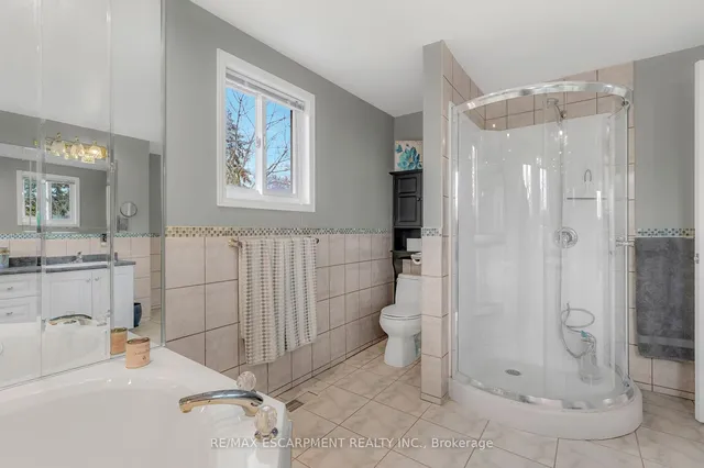 Additional property image - 82 Rymal Rd
