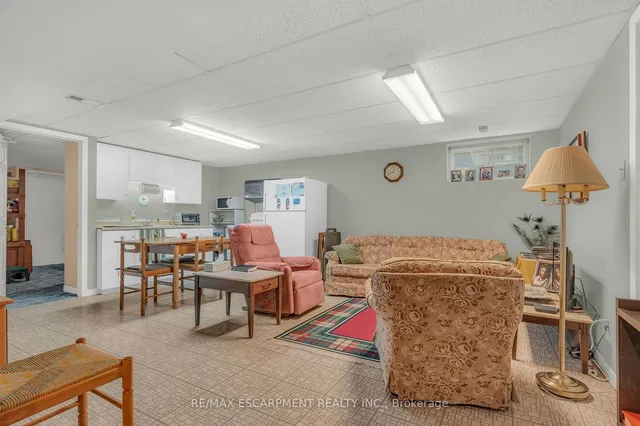 Additional property image - 82 Rymal Rd