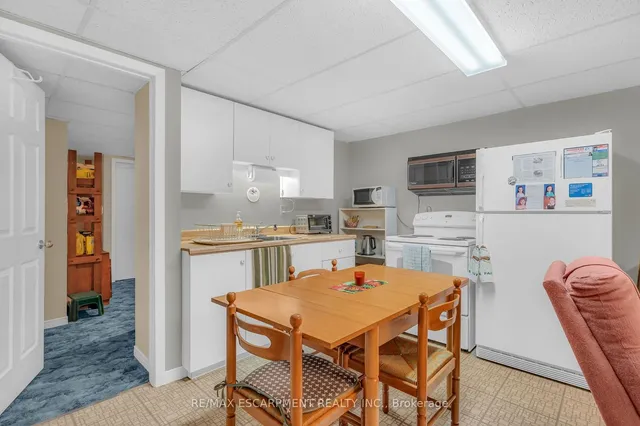 Additional property image - 82 Rymal Rd
