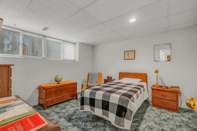 Additional property image - 82 Rymal Rd