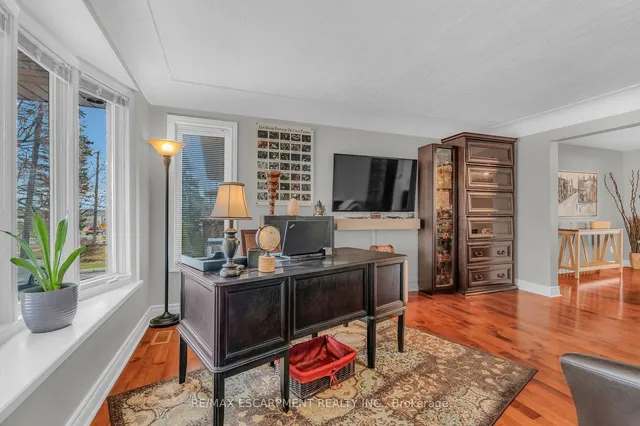 Additional property image - 82 Rymal Rd
