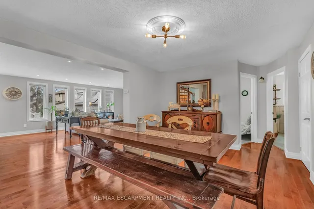 Additional property image - 82 Rymal Rd