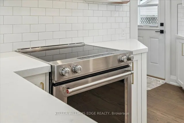 Additional property image - 4 Fernwood Cres