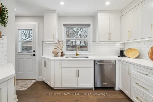 Additional property image - 4 Fernwood Cres