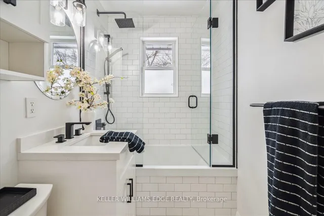 Additional property image - 4 Fernwood Cres