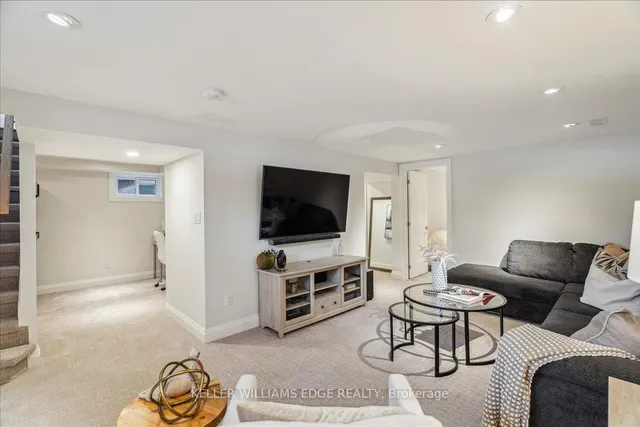 Additional property image - 4 Fernwood Cres