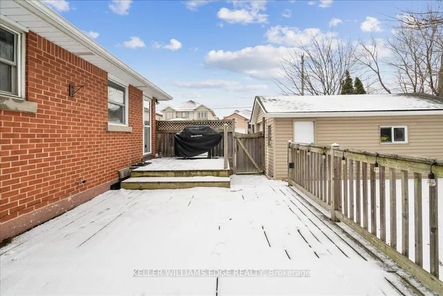 Additional property image - 4 Fernwood Cres