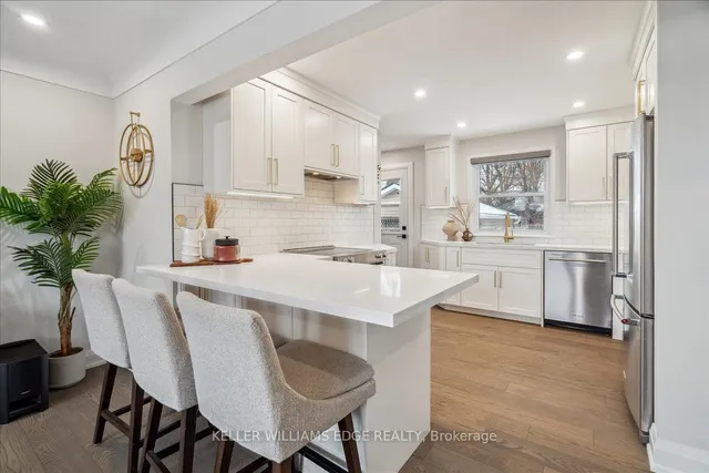 Additional property image - 4 Fernwood Cres