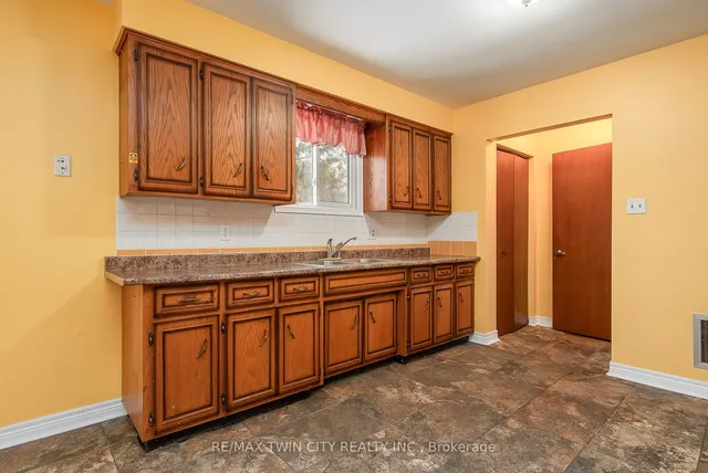 Additional property image - 21 Bridge St