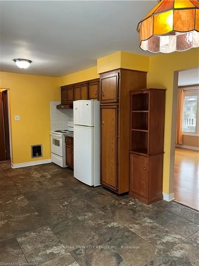 Additional property image - 21 Bridge St