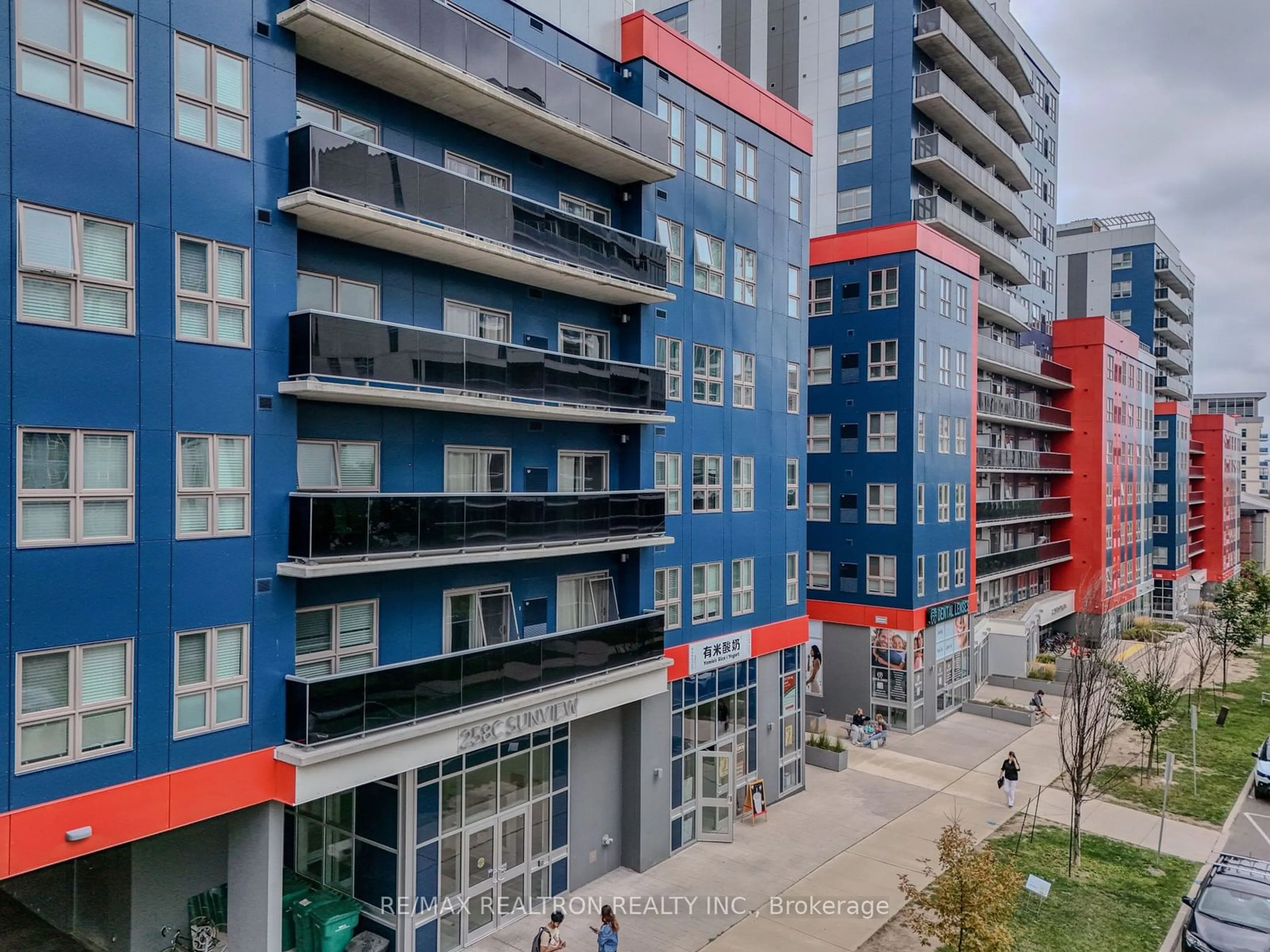 A pic from outside/outdoor area/front of a property/back of a property/a pic from drone, city buildings view from balcony for 258B Sunview St #228, Waterloo Ontario N2L 3V9